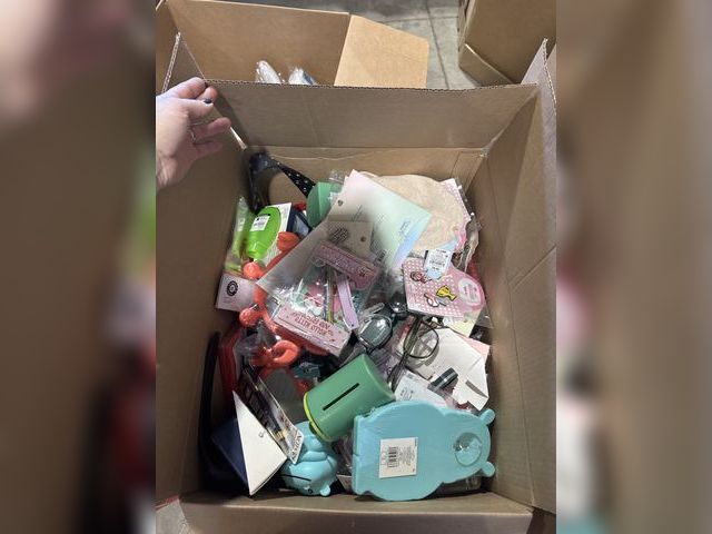 Lot 96-173593 - Mixed Box of Miscellaneous Items