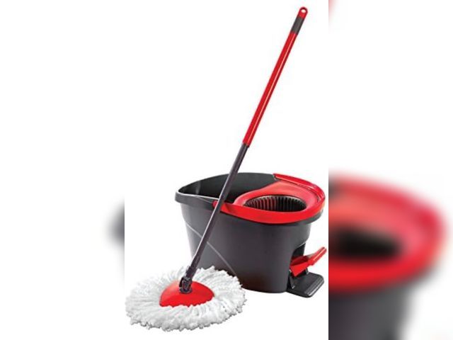 Lot 96-187986 - O-Cedar EasyWring Spin Mop &amp; Bucket System Unused