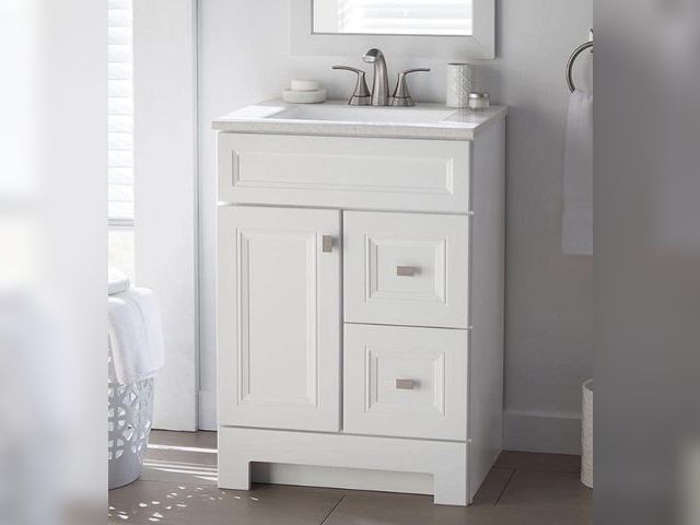 Lot 96-222247 - Home Decorators Collection Sedgewood 24.5 in. W x 18.75 in. D X 34.375 in. H Single Sink Bath Vanity...