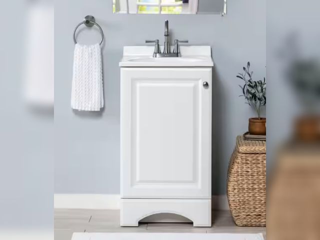 Lot 96-183178 - Glacier Bay
19 in. Single Sink White Bath Vanity with White Cultured Marble Top (Assembled)
New some...