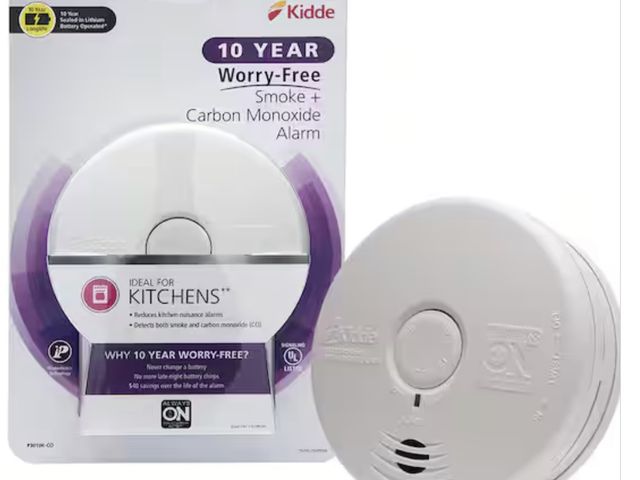 Lot 96-222002 - Kidde
10-Year Worry-Free Battery Powered Smoke &amp; Carbon Monoxide Detector
New