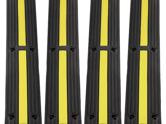 Lot 96-211745 - VEVOR
4PCS Floor Cable Protector Ramp 3.28 ft. 1 Channel Rubber Speed Bump 18000lbs. Load Wire Cover...