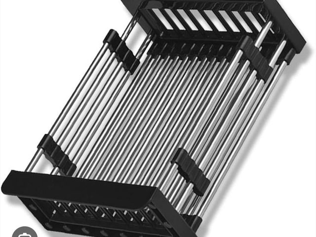 Lot 96-211820 - Stainless steel retractable kitchen sink drain basket
New