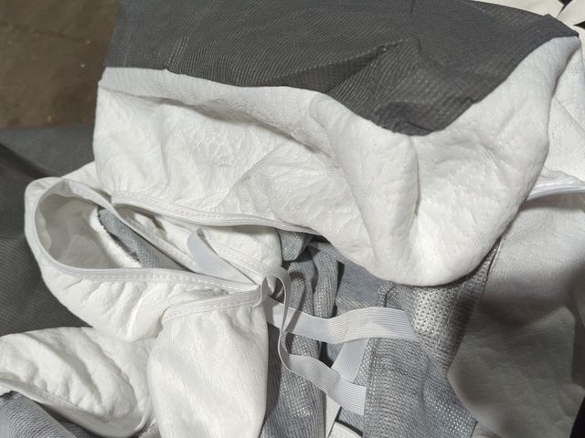 Lot 96-180966 - King Size Mattress Protector New