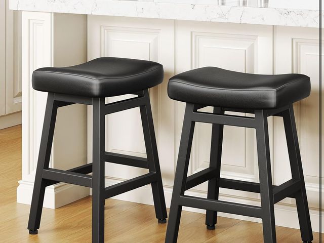 Lot 96-179268 - Counter Height Bar Stools Set of 2, 24 Inch Barstools for Kitchen Counter, Kitchen Stools with Bonde...