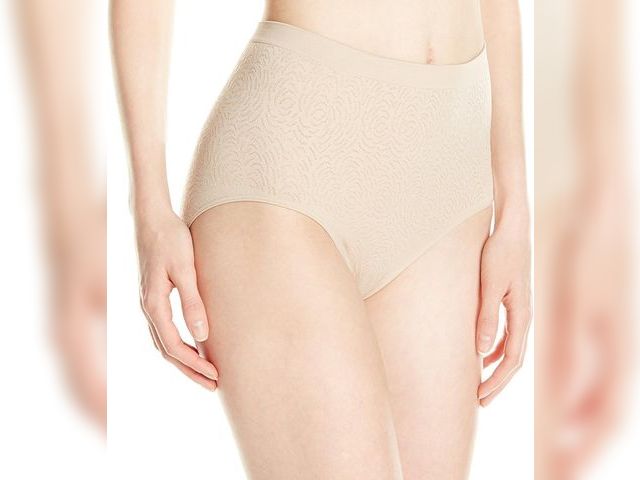 Lot 96-178923 - Bali Women's Comfort Revolution Brief Panty (3-Pack) (6-7), Unused