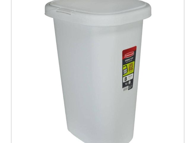 Lot 96-166876 - Rubbermaid 13 Gal. White Spring-Top
Plastic Indoor Trash Can For Kitchen/Offices/Classrooms/ Househo...