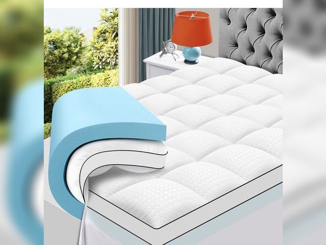 Lot 96-209991 - King Size Dual Layer 4 Inch Memory Foam Mattress Topper, 2 Inch Gel Memory Foam and 2 Inch Cooling P...