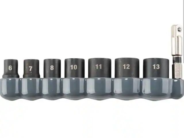 Lot 96-165387 - Makita 
ImpactXPS 1/4 in. Drive 6-Point Metric Impact Socket Set with Standard Socket Adapter (8-Pie...