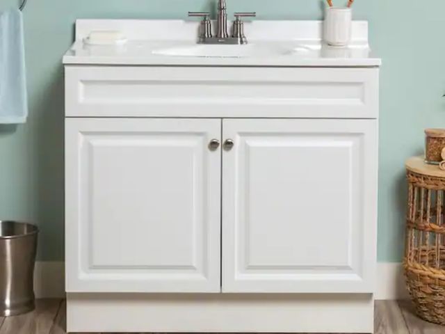 Lot 96-162555 - Glacier bay Avery 30in vanity combo white
MSRP $279.99
New