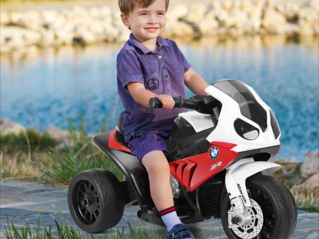 Lot 96-197441 - 6V Kids 3 Wheels Riding BMW Licensed Electric Motorcycle Used Untested