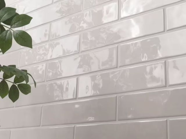 Lot 96-182405 - 4 cases MSI Lakeview Dove 3 in. x 12 in. Glossy Ceramic Subway Wall Tile (5.5 sq. ft./Case) total 22...