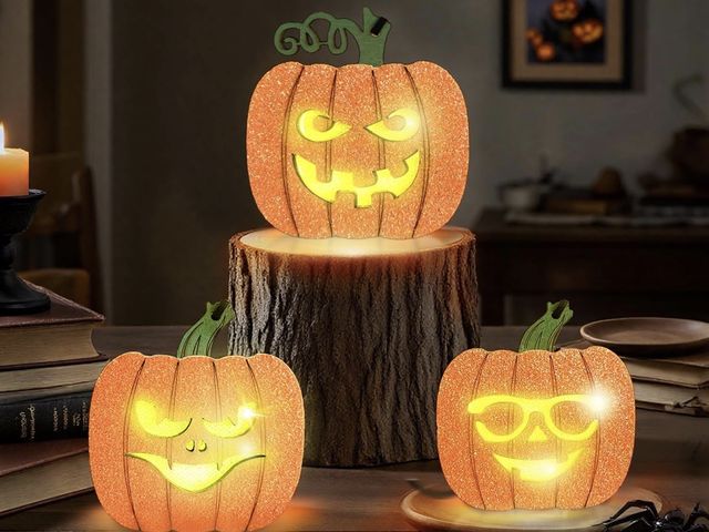 Lot 96-193582 - Schreckify Halloween Decorations Indoor 3PCS,Light Up Pumpkin Halloween Wooden Table Centerpieces Si...
