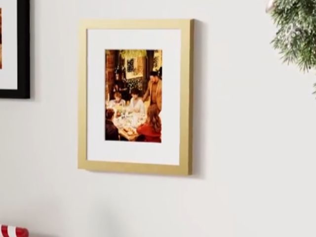 Lot 96-190994 - Vittanly 5x7 Picture Frames Set of 9, Shatter Resistant Plexiglass, Display 4x6 Pictures with Mat or...