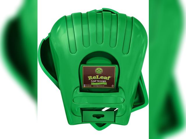 Lot 96-179221 - GARDEASE Leaf Scoops: Premium Ergonomic Large Hand Held Rakes for Fast Leaf, Lawn &amp; Grass Remova...