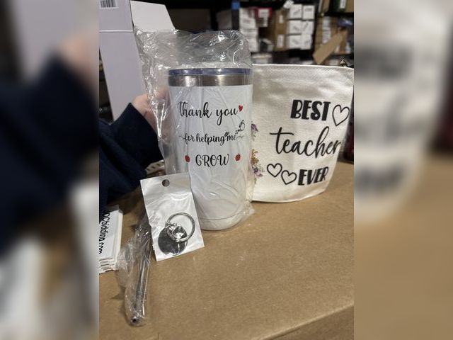 Lot 96-194961 - Best Teacher Ever Gift Set Including Travel Cup, Straw, Keychain, And Pouch Gift Set 
New