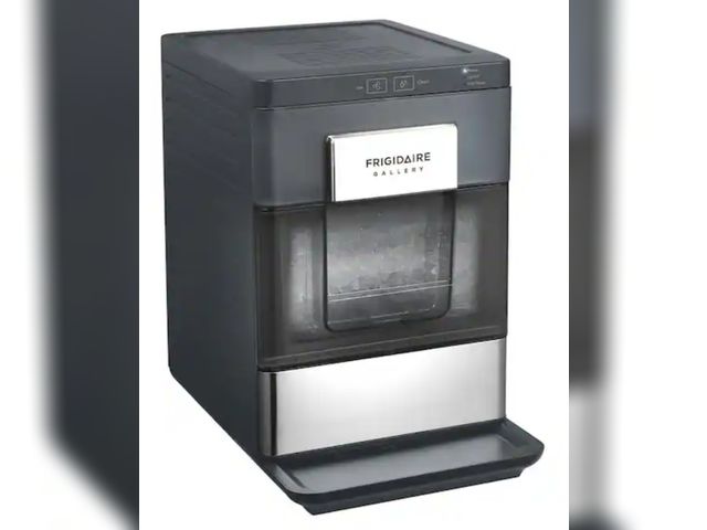 Lot 96-198225 - FRIGIDAIRE GALLERY
33 Lb Countertop Nugget Ice Maker with Touch Controls with Stainless Steel Trim a...