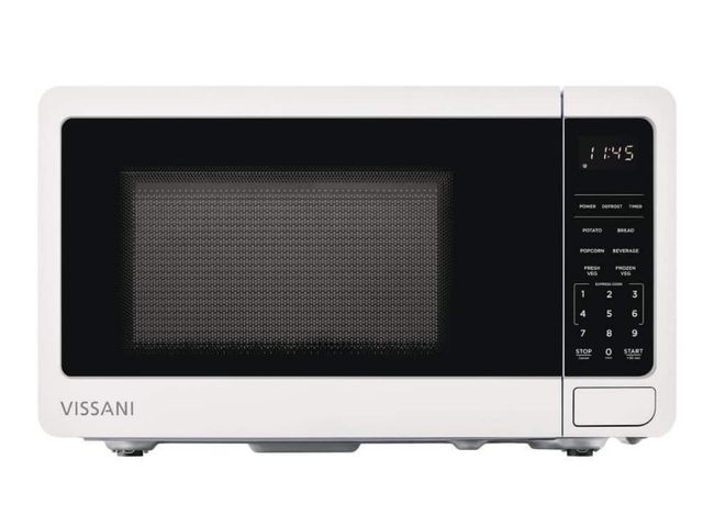 Lot 96-195657 - Vissani
0.7 cu. ft. Electric 700-W
Countertop Microwave in White with Turntable, 6-Heating Functions...