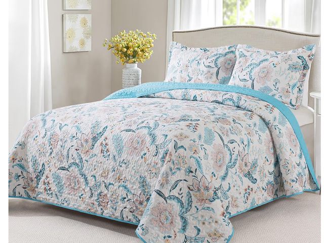 Lot 96-188004 - Garden  Quilt - Lightweight Bedspreads with Colorful Floral Pattern - Farmhouse ( product may vary f...