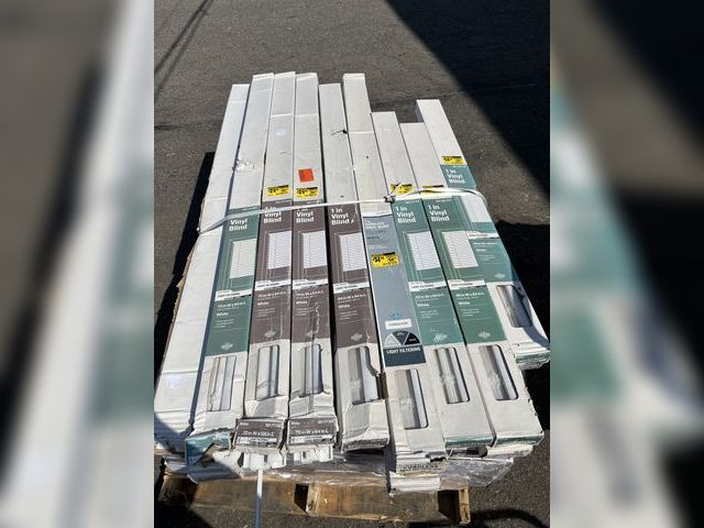Lot 96-167452 - Pallet of various vinyl blinds. Sizes and color vary New