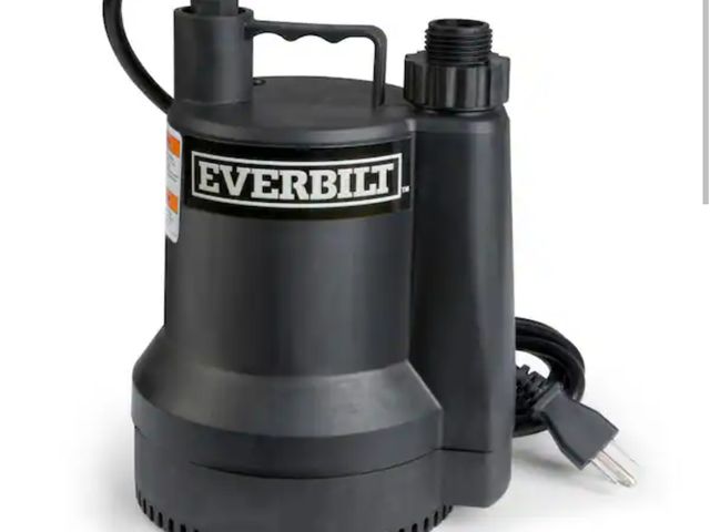 Lot 96-211298 - Everbilt 1/6 HP Plastic Submersible Utility Pump used untested