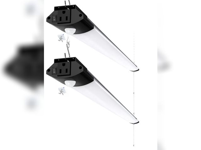 Lot 96-181014 - Barrina BS84 Motion Sensor LED Shop Light for Workshop 4FT, Garage Lights Plug in Fixtures, 84W, 500...