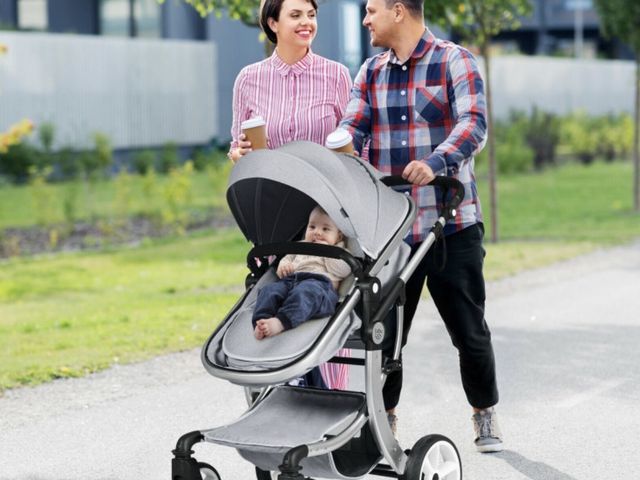 Lot 96-223927 - 2-in-1 Foldable High Landscape Baby Stroller with Diaper Bag MSRP $119.99 New