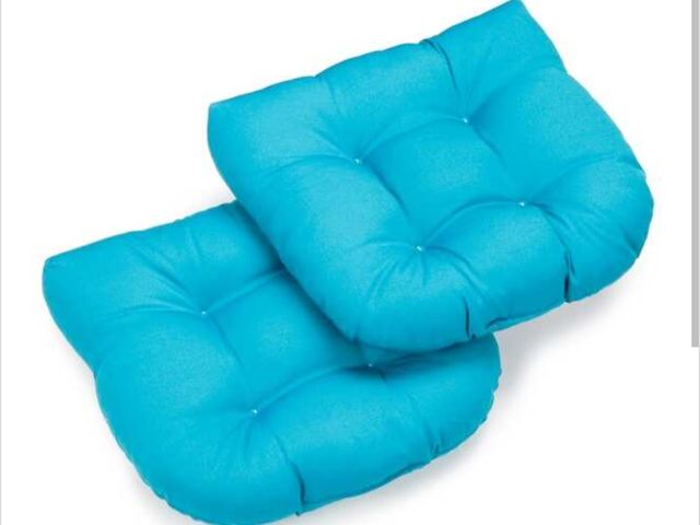 Lot 96-190525 - 19-inch Twill U-shaped Chair Cushion 2 Pack Aqua Blue Gently Used