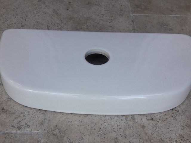 Lot 96-166709 - Glacier Bay 2ec09 Tank Lid
New
