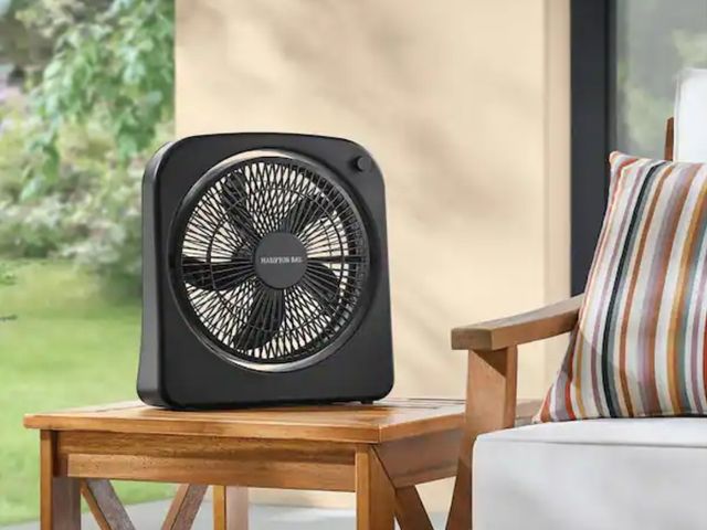 Lot 96-164726 - Hampton Bay
9 in. Rechargeable Indoor/Outdoor Personal Box Fan in Black with adjustable head
New