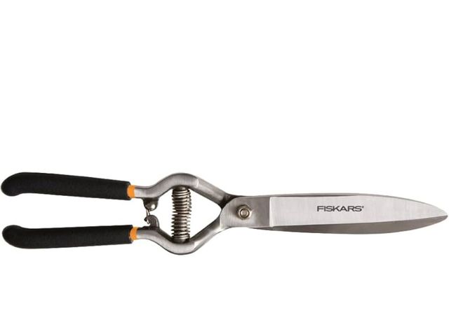 Lot 96-162823 - Fiskars 392230-1004 Forged Grass Shears, Black

Used