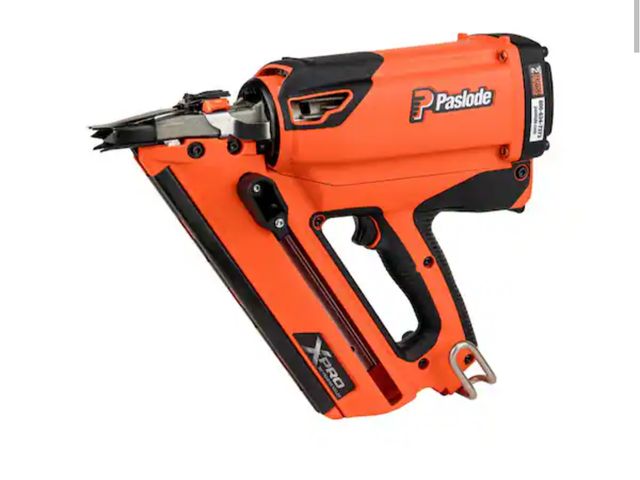 Lot 96-162709 - Paslode 
CF325XPRO 24 7.2-Volt Lithium-Ion Battery 3-1/4 in. 30 Degree Gas Powered Cordless Strip Lo...