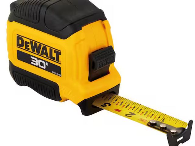 Lot 96-160129 - DEWALT 30 ft. x 1-1/8 in. Tape Measure with Finger Brake Used