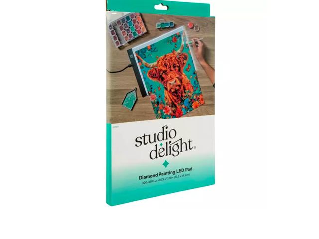 Lot 96-177656 - Studio Delight
Diamond Painting Light Up Pad
open appears unused