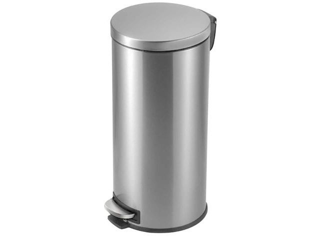 Lot 96-178757 - StyleWell 8 Gal. Stainless Steel Round Step-On Trash Can
New