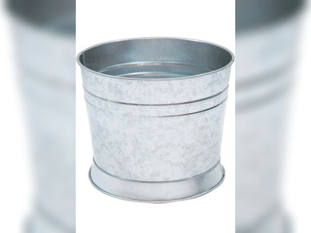 Lot 96-197489 - TableCraft BDGTUB Galvanized Beverage Tub/Base, 1.75 Gal Capacity, Multi-Functional Riser for Dispen...