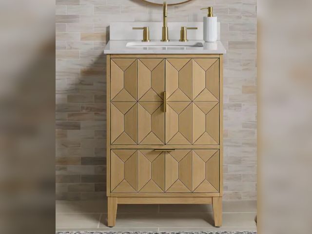 Lot 96-173807 - Home Decorators Collection
Kesset 24 in. Single Sink Light Oak Bath Vanity with White Engineered Car...