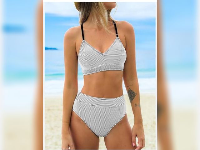 Lot 96-177766 - CUPSHE Women's Bikini Sets Two-Piece Swimsuit High Waist Striped V-Neck Swimwear Back Size M New