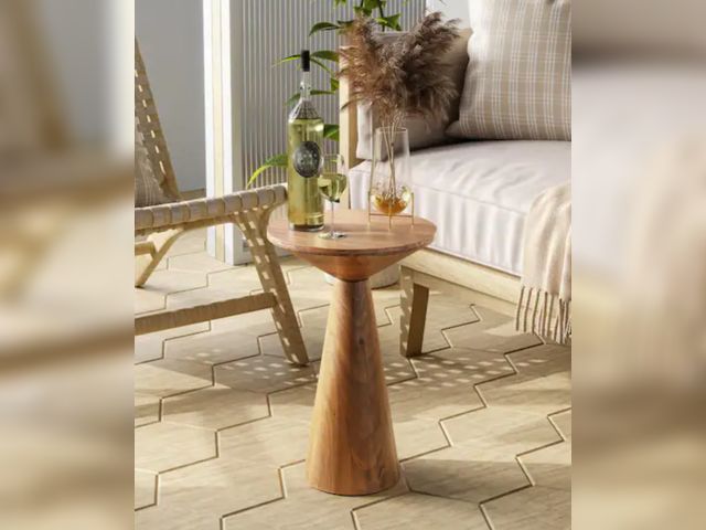 Lot 96-198227 - FUIN
Farmhouse Pedestal 13.5 in. Round Solid Wood End Table in Brown
New 
Msrp $101.17