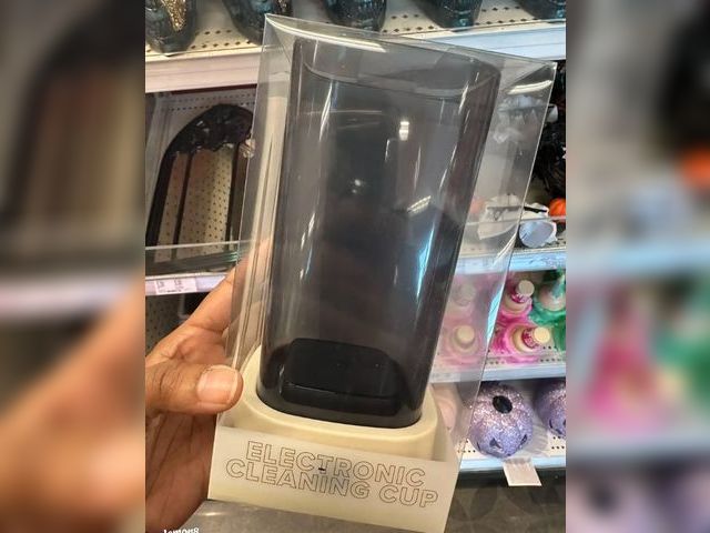 Lot 96-158098 - Electronic Cleaning Cup
New