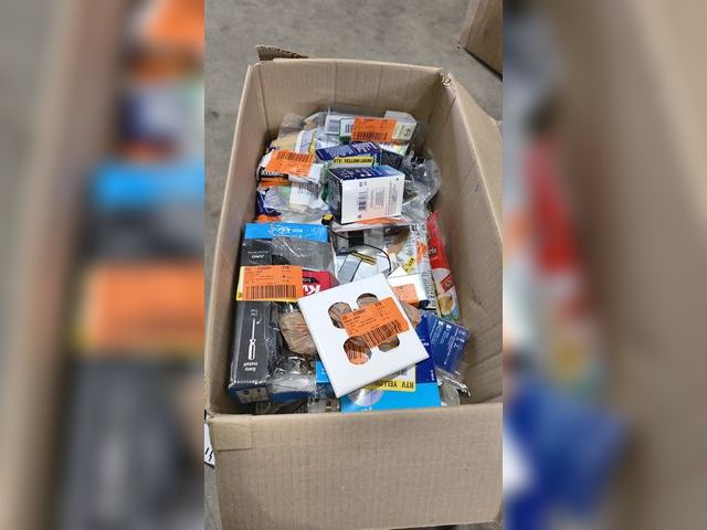 Lot 96-211813 - Mixed Box of Home Depot Items 
Some new some used