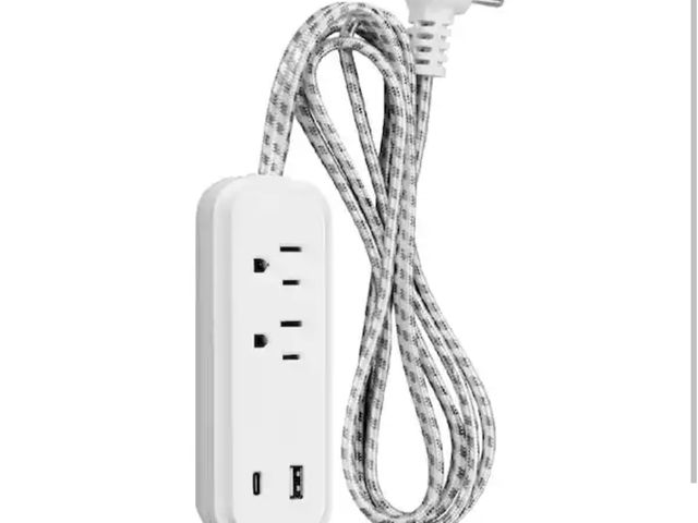 Lot 96-199092 - HDX 6 ft. 2-Outlet Braided Cord Power Strip with 1 USB-A and 1 USB-C, White New
