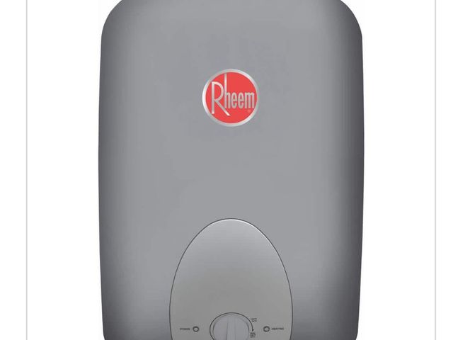 Lot 96-169097 - Rheem Performance 6 Gal. 120-Volt
Plug-In MiniTank Point of Use Electric Water Heater MSRP $445.70 N...