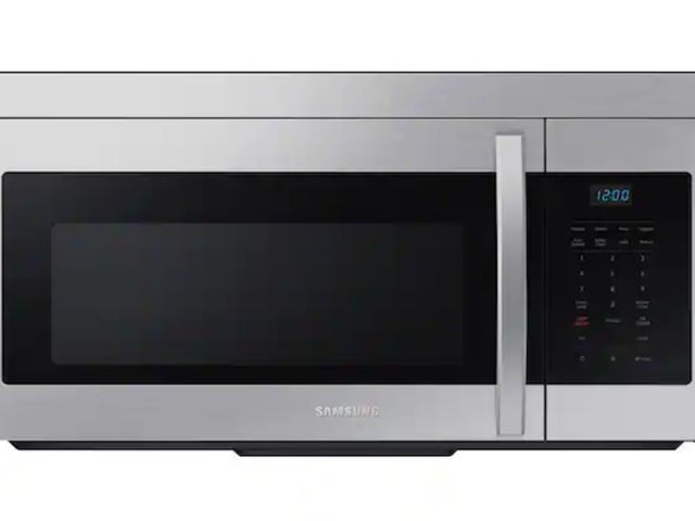 Lot 96-182021 - Samsung
1.6 cu. ft. 1000 W Stainless Steel Over-the-Range Microwave with Auto Cook
New
Msrp $249.00