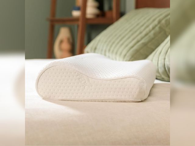Lot 96-174888 - Tempur-Pedic TEMPUR-Ergo Neck Pillow, Medium Profile, White
New
MSRP $109.00