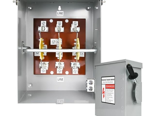 Lot 96-166273 - 200-Amp, 3 Pole 120V/240V Generator Transfer Switch, 48000W Manual Transfer Switch for Home Generato...