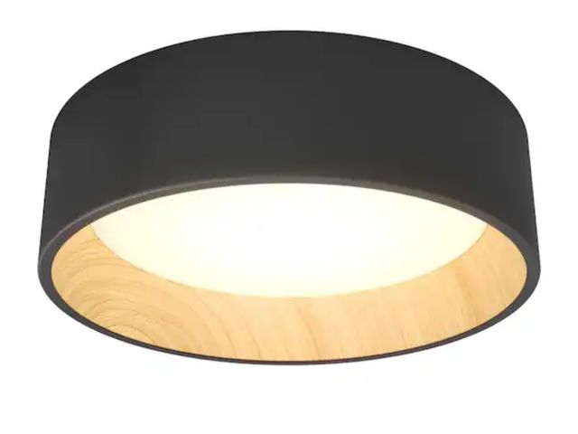 Lot 96-179612 - Artika
Alton 13 in. 1-Light Modern Black and Wood Integrated LED 3 CCT Flush Mount Ceiling Light Fix...