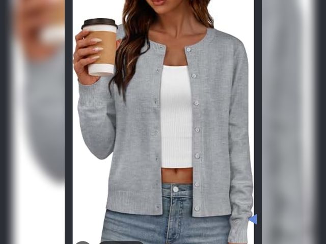 Lot 96-232473 - UQOIIL Womens Crewneck Button Down Cardigan Sweater Fall Small New