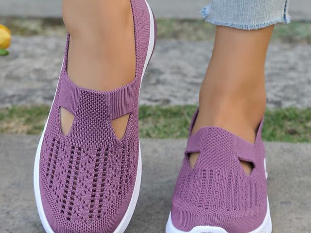 Lot 96-230820 - Womans Breathable Mesh Slip On, Casual Shoe, Lightweight  Size 41 (10-10.5) New