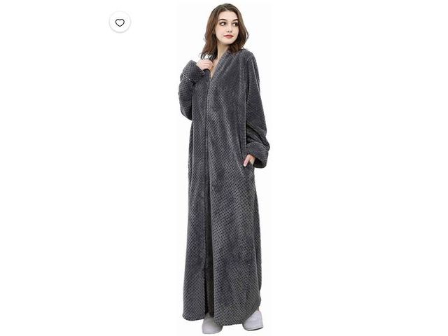 Lot 96-230661 - Amitofo Womens Zip Up Fleece Robe Warm Loose Flannel Plush Zipper Lounger Bathrobe for Ladies Size: ...